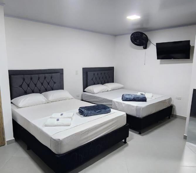 Hotel Medellin Calasanz Exterior photo