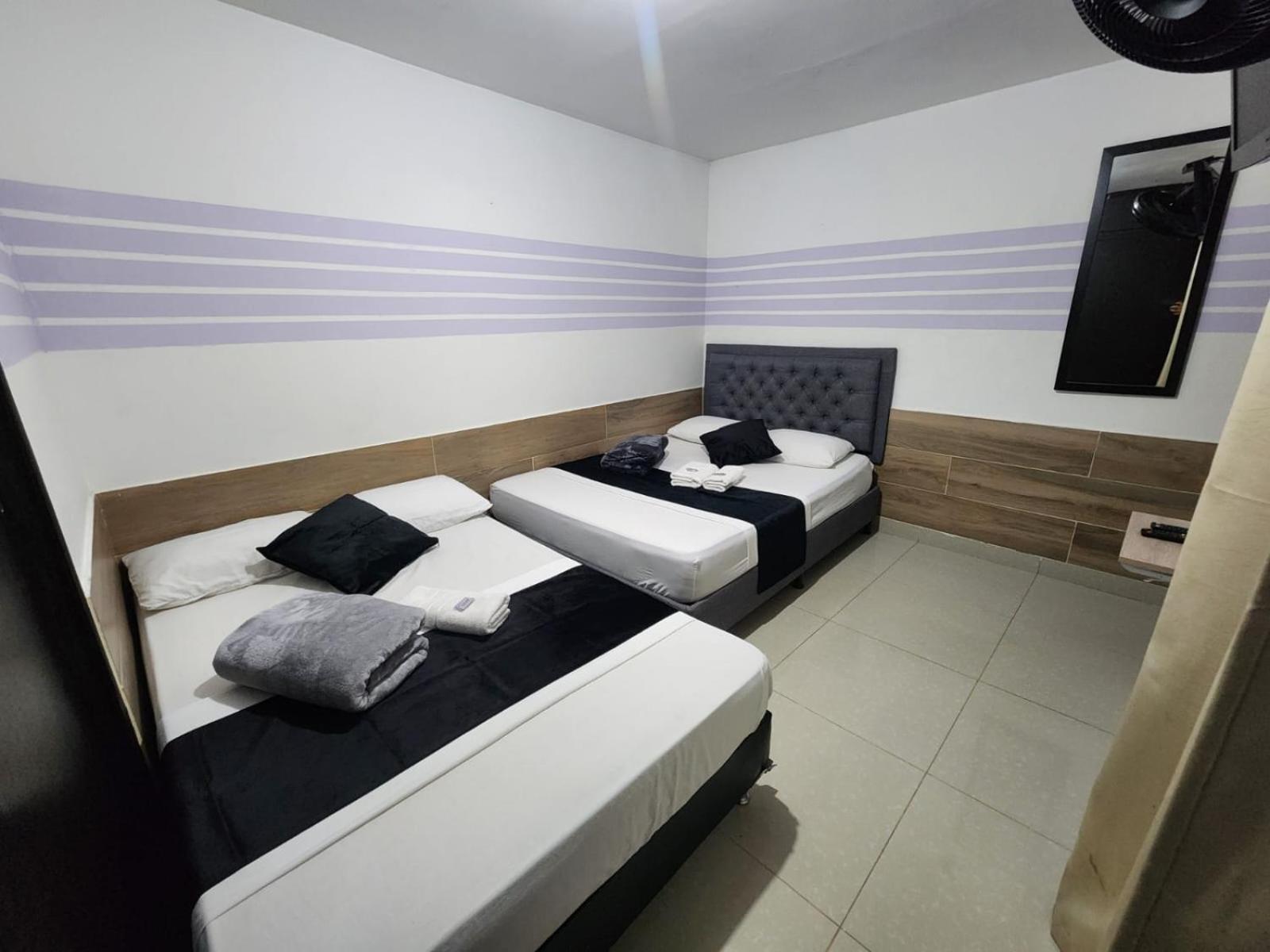 Hotel Medellin Calasanz Exterior photo